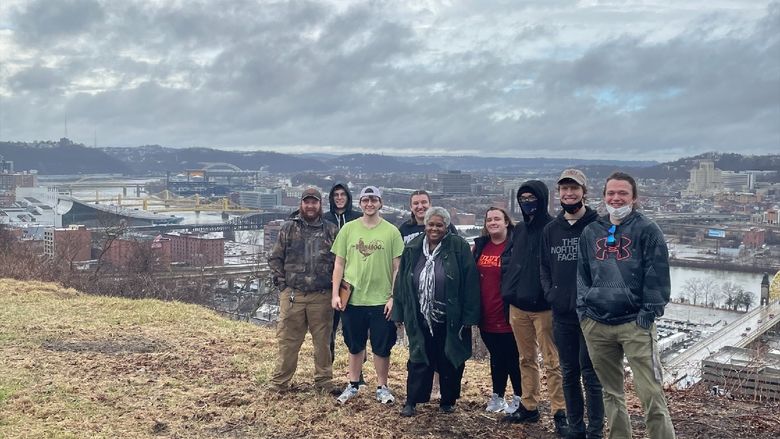 Students tour the Hill District of Pittsburgh
