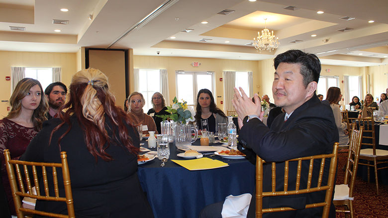 Chancellor Ryoo with Students