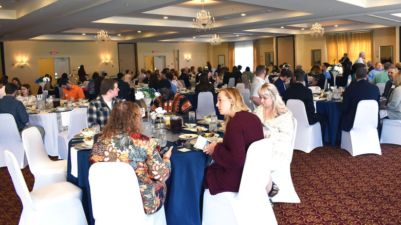Donors and Students at table