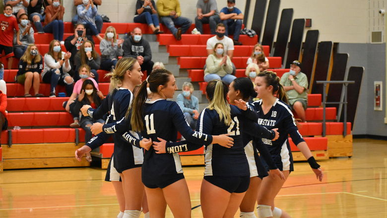 DuBois Volleyball On Court