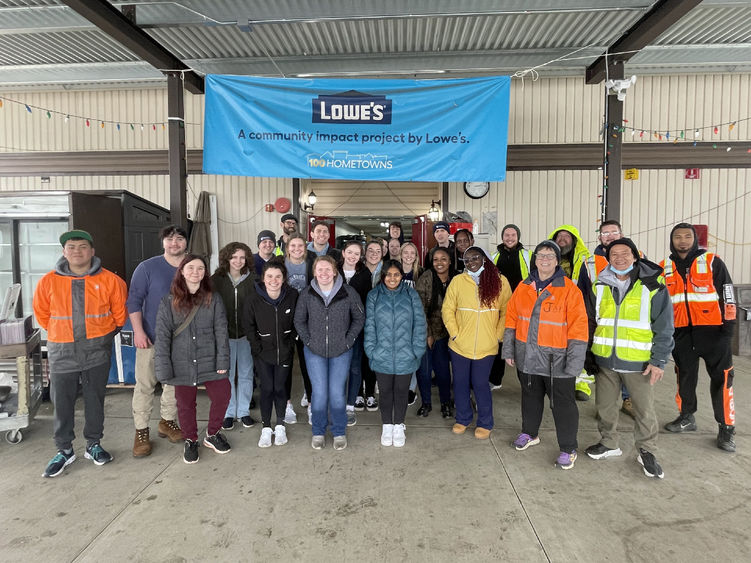 Students from Penn State DuBois and Penn State Greater Allegheny gather with other volunteers during their alternative spring break trip in Seattle