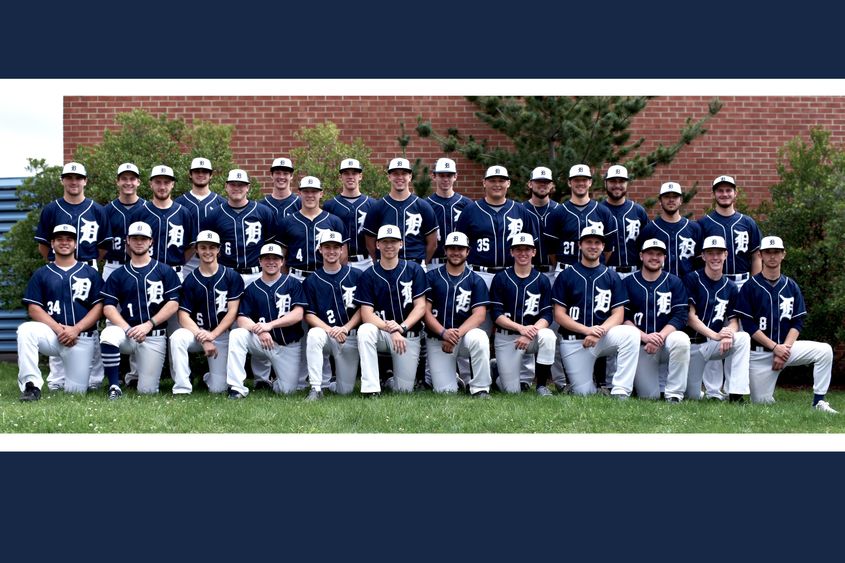 The 2017-18 Penn State DuBois Baseball Team.